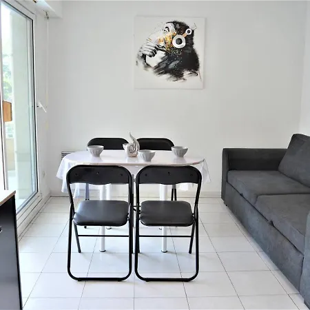 T2 Avec Terrasse Et Garage En Plein Centre, 4 Couchages - - Fr-1-226b-105 *