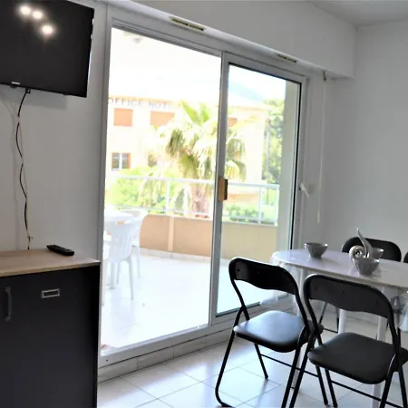 T2 Avec Terrasse Et Garage En Plein Centre, 4 Couchages - - Fr-1-226b-105 Apartment Cavalaire-sur-Mer